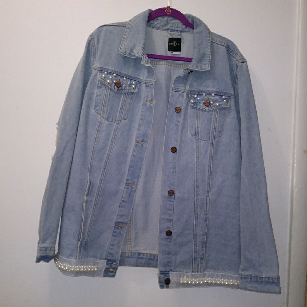 💚FINAL SALE PRICE💚 Light Blue Denim Jacket